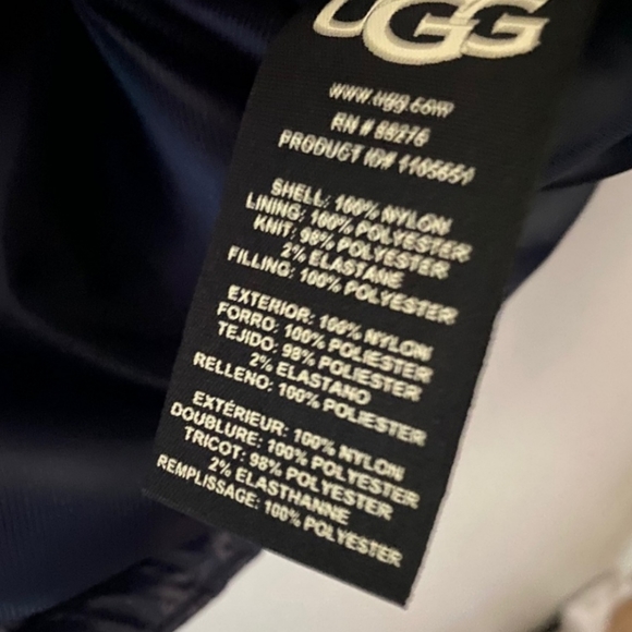 UGG Izzy Puffer Jacket in Navy - Picture 7 of 10